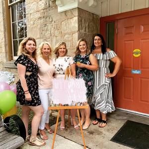 Meet your Posher, Leslee